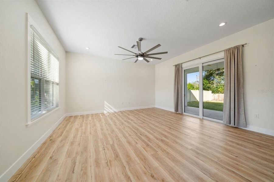 Spacious, unfurnished interior of a new home in , Largo (Image 41).