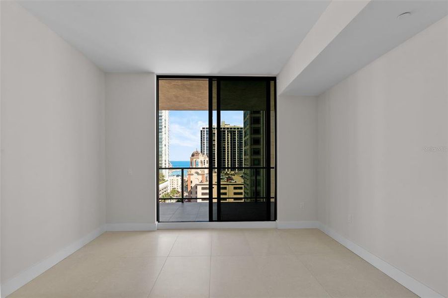 Spacious, unfurnished interior of a new home in , St. Petersburg (Image 10). Spacious, unfurnished interior of a new home in , St. Petersburg (Image 10).