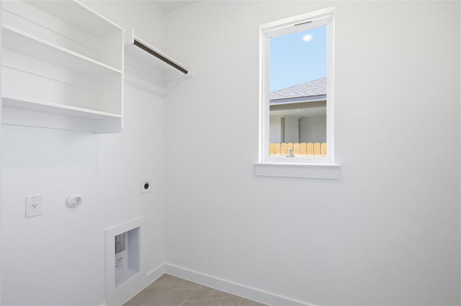 Spacious, unfurnished interior of a new home in Creeks Crossing, Elgin (Image 14). Spacious, unfurnished interior of a new home in Creeks Crossing, Elgin (Image 14).