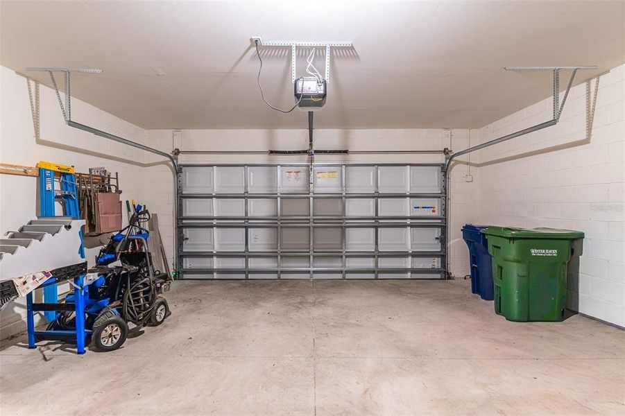 Spacious, unfurnished interior of a new home in Harmony at Lake Eloise, Winter Haven (Image 19). Spacious, unfurnished interior of a new home in Harmony at Lake Eloise, Winter Haven (Image 19).