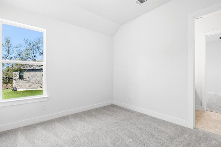 Spacious, unfurnished interior of a new home in Double Eagle Ranch, Cedar Creek (Image 16). Spacious, unfurnished interior of a new home in Double Eagle Ranch, Cedar Creek (Image 16).