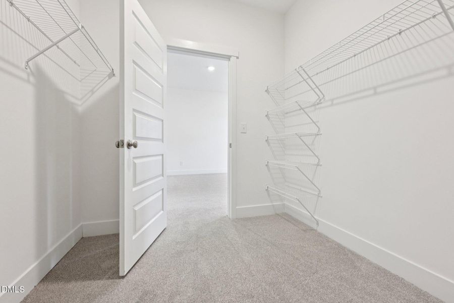 44-web-or-mls-Dunzo Dr-S1203-044