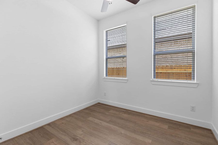 Spacious, unfurnished interior of a new home in Parkside on the River, Georgetown (Image 22).
