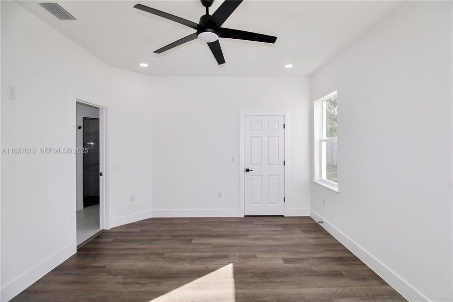 Spacious, unfurnished interior of a new home in , Avon Park (Image 21). Spacious, unfurnished interior of a new home in , Avon Park (Image 21).