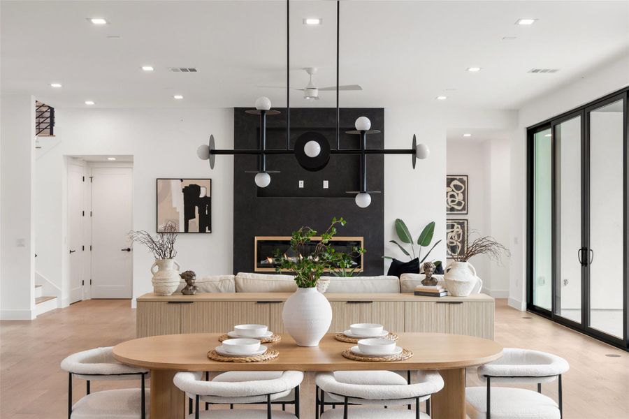 Furnished interior view inside a new home in , Austin (Image 31). Furnished interior view inside a new home in , Austin (Image 31).