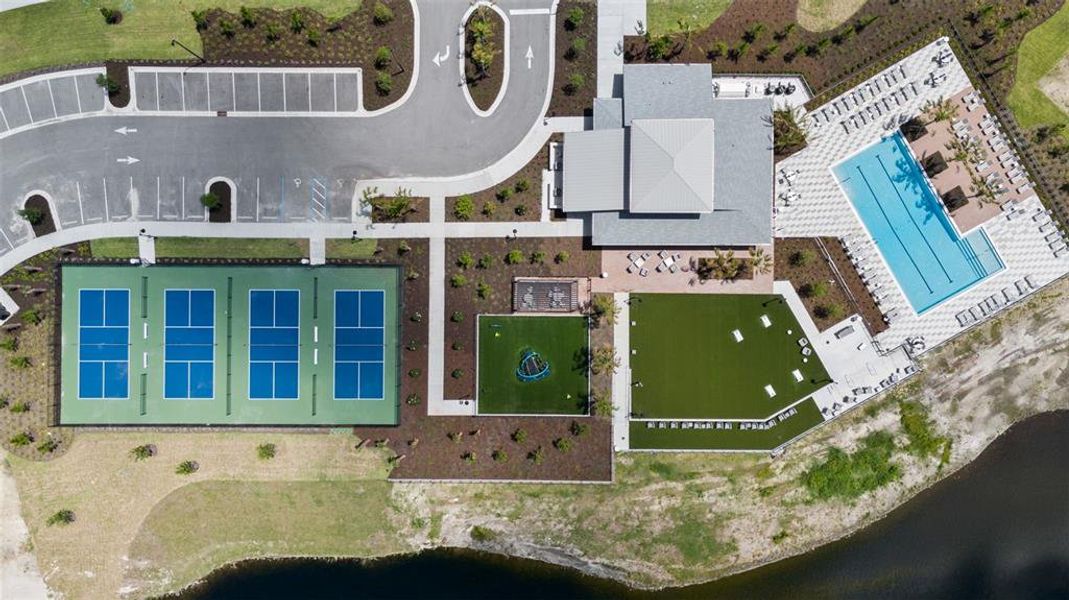 Community amenities in Magnolia Bay, Nokomis (Image 7).
