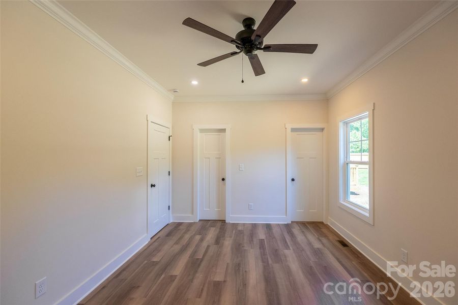 Spacious, unfurnished interior of a new home in , Huntersville (Image 10).