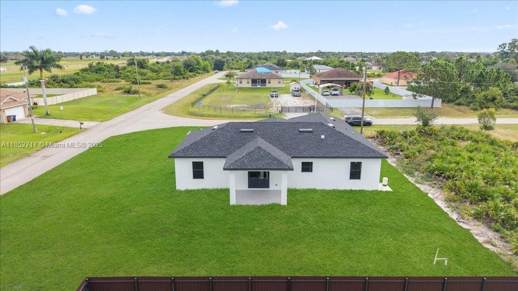 Image 32 of a home in . Image 32 of a home in .