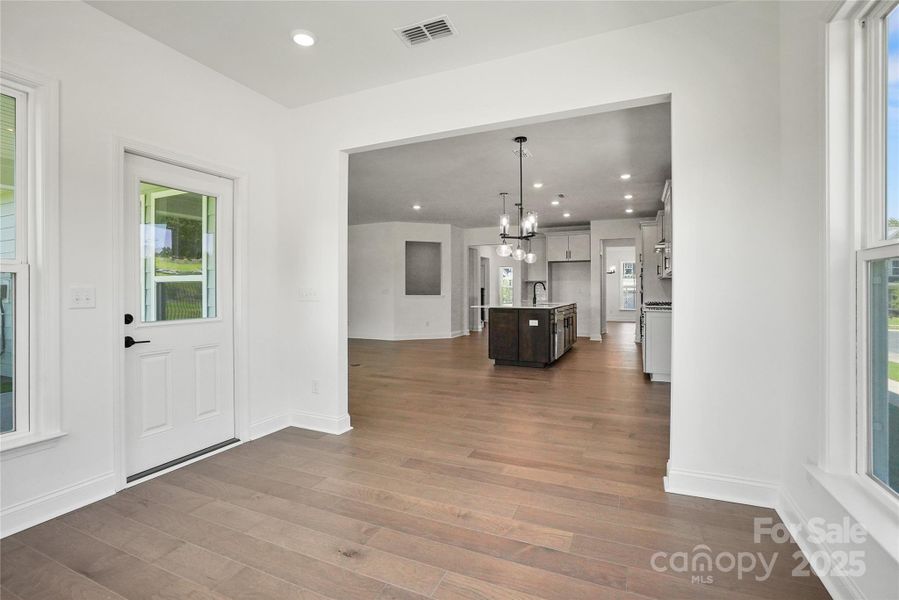 Spacious, unfurnished interior of a new home in Forest Creek, Waxhaw (Image 17).