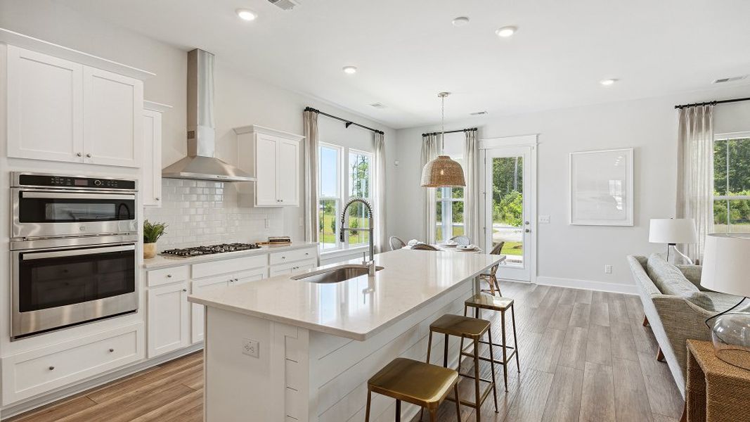 2202 Montgomery Kitchen 2of4 F1