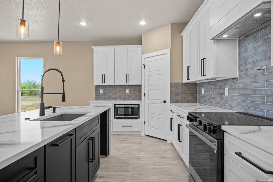 Furnished interior view inside a new home in , Atascosa (Image 15).