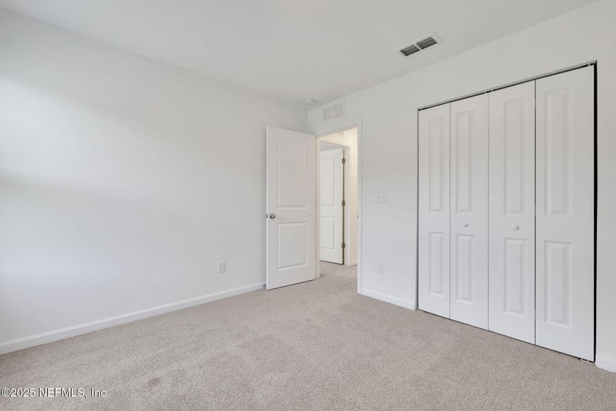 Spacious, unfurnished interior of a new home in Amberly, Green Cove Springs (Image 14).