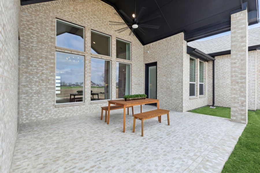 Porch | Concept 3441 at Hidden Creek Estates in Van Alstyne, TX by Landsea Homes