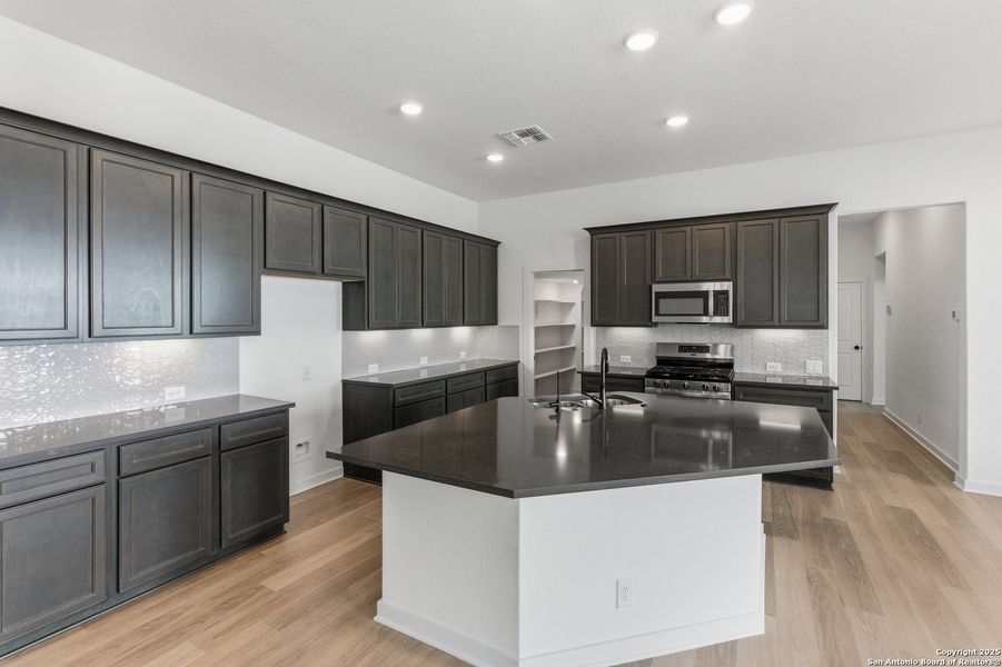 Furnished interior view inside a new home in The Crossvine – Garden Homes, Schertz (Image 10). Furnished interior view inside a new home in The Crossvine – Garden Homes, Schertz (Image 10).