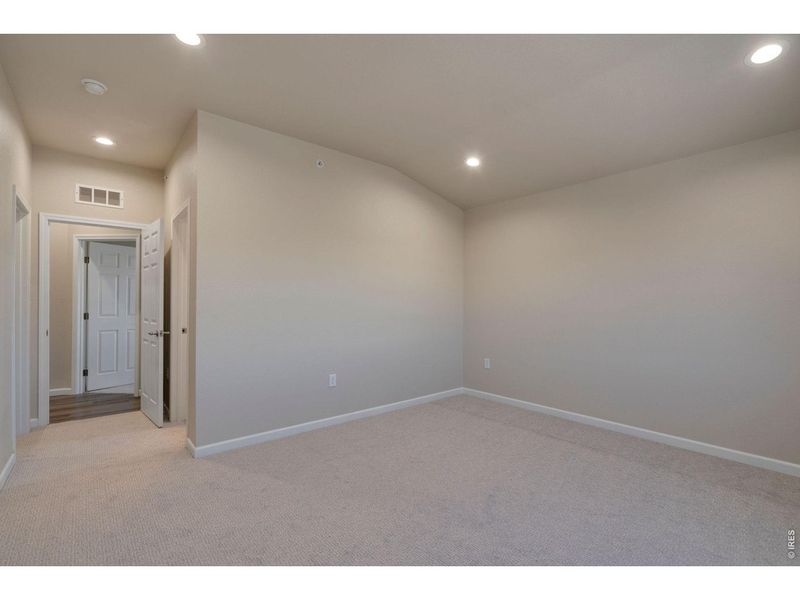 Spacious, unfurnished interior of a new home in , Denver (Image 25).