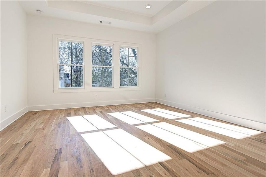 Spacious, unfurnished interior of a new home in , Atlanta (Image 20). Spacious, unfurnished interior of a new home in , Atlanta (Image 20).