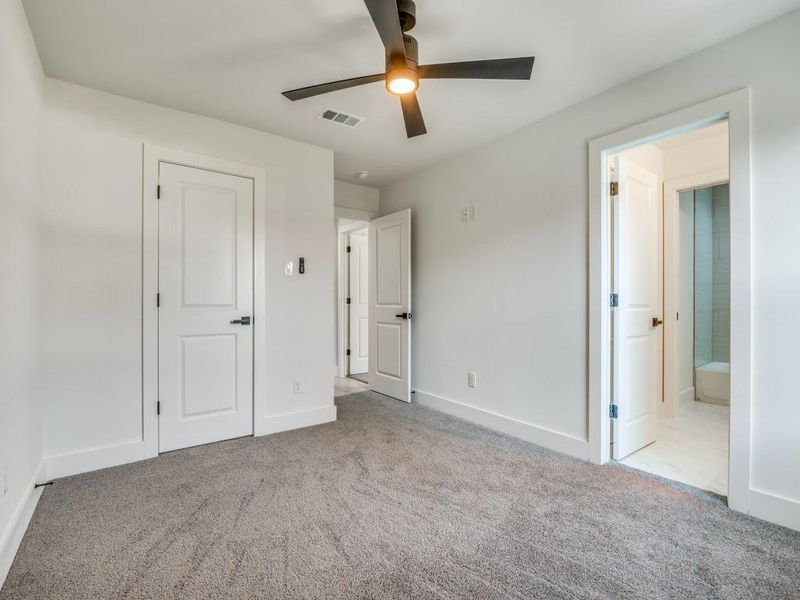 Guest Bed 2 Upstairs