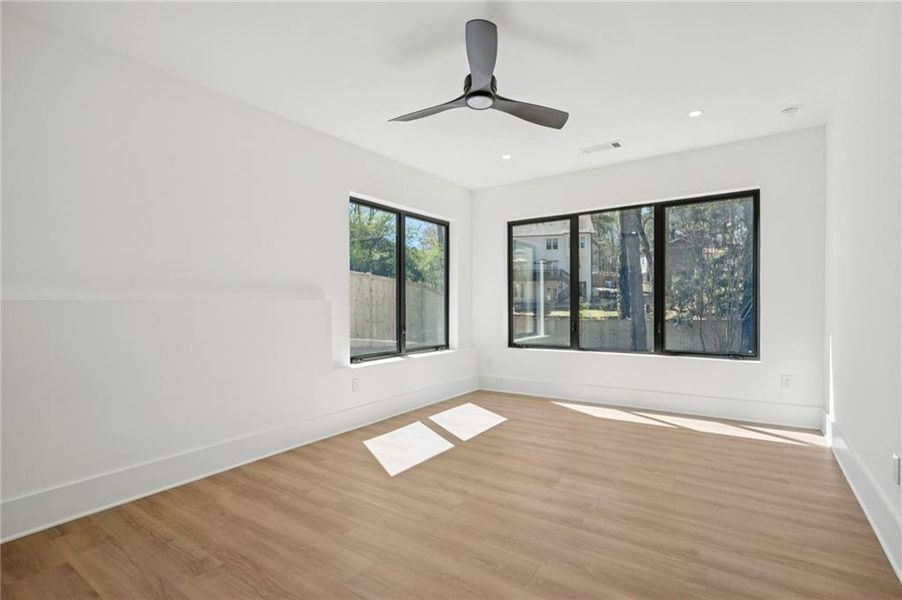 Spacious, unfurnished interior of a new home in , Atlanta (Image 32).