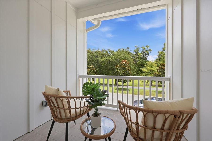 Exterior details and patio area of a home in , Newberry (Image 3).