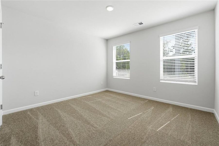 Spacious, unfurnished interior of a new home in Concord Oaks, Powder Springs (Image 22).
