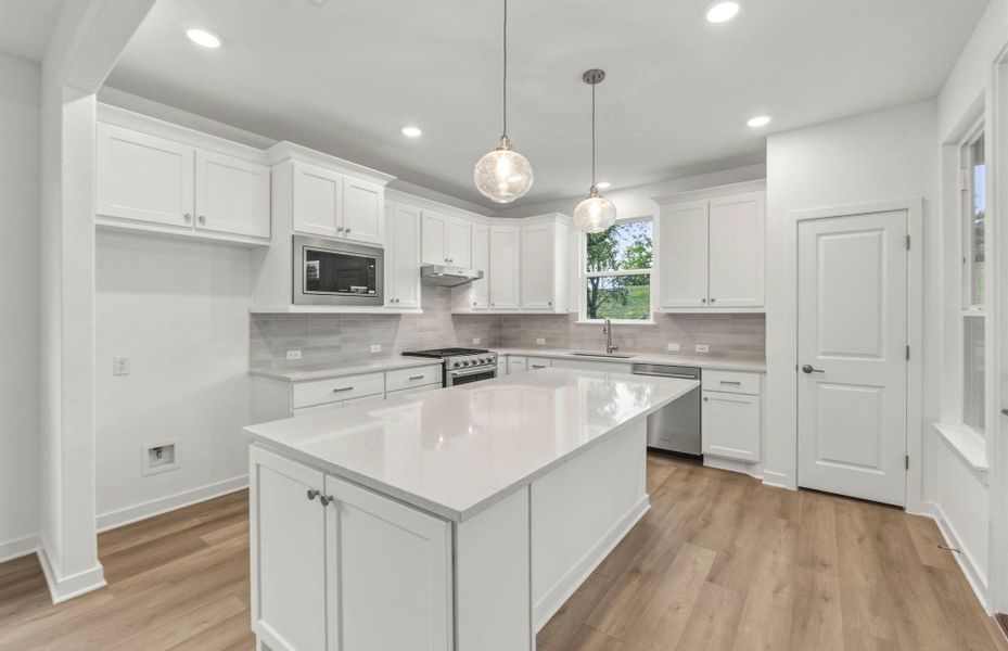 Furnished interior view inside a new home in Sun City Texas, Georgetown (Image 6).