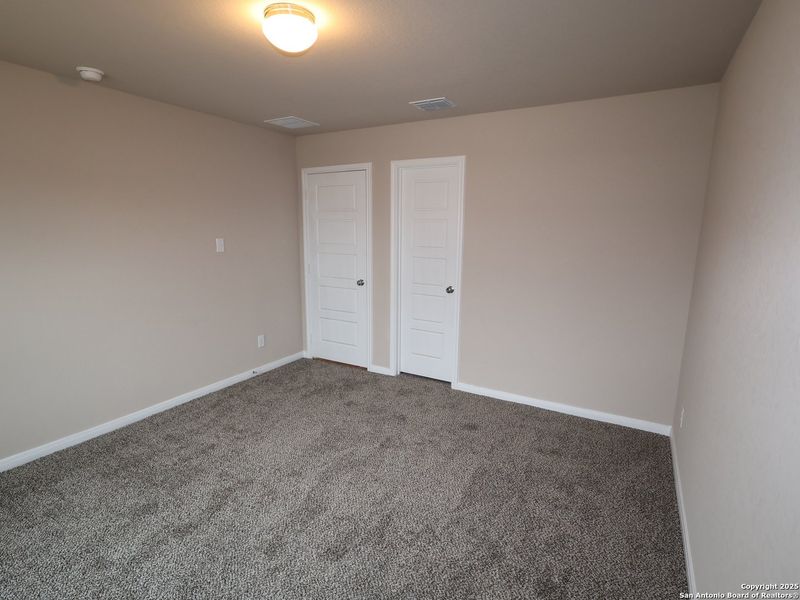 Spacious, unfurnished interior of a new home in Greenspoint Heights, Seguin (Image 20).
