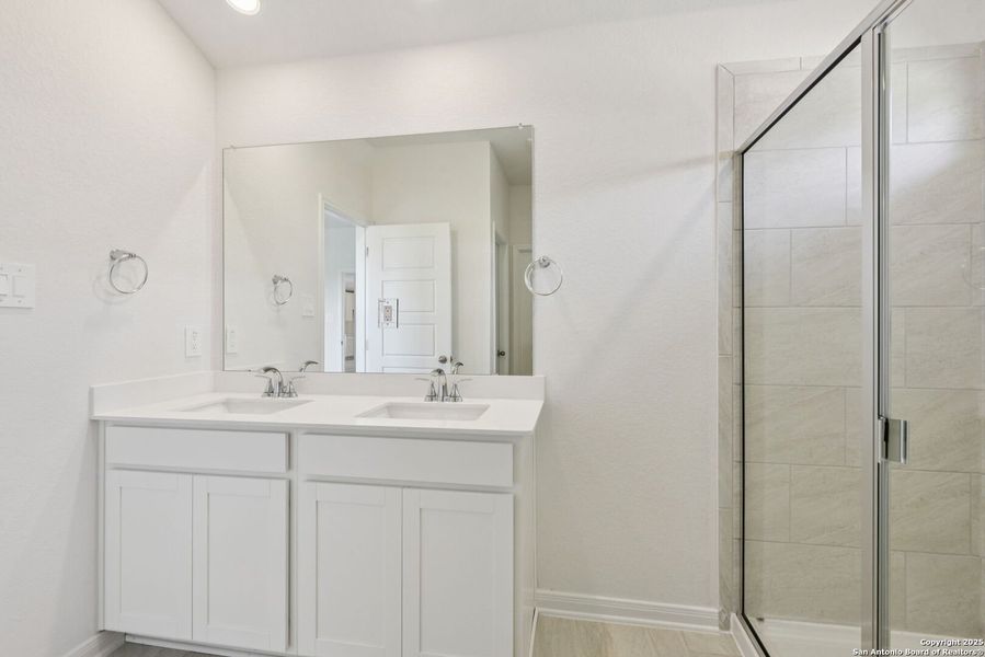 Furnished interior view inside a new home in Catalina, Converse (Image 6).