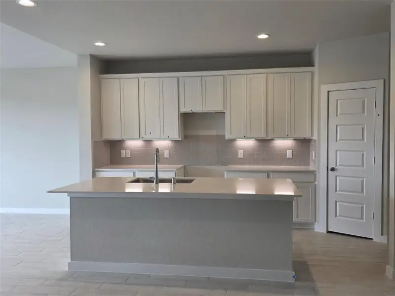 Furnished interior view inside a new home in Barton Creek Ranch, Conroe (Image 2). Furnished interior view inside a new home in Barton Creek Ranch, Conroe (Image 2).