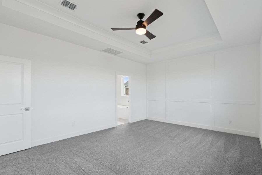 Private primary suite (*Photo not of actual home and used for illustration purposes only.)