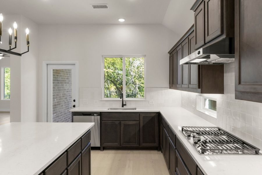 Furnished interior view inside a new home in Park Hills, Rockwall (Image 10).