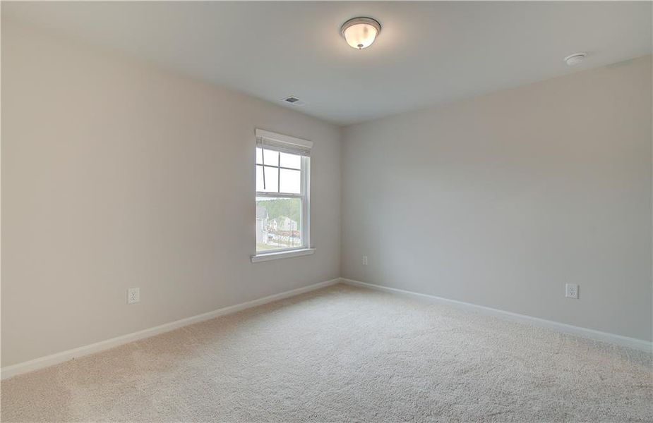 Spacious, unfurnished interior of a new home in Chapel Hill, Newnan (Image 18).