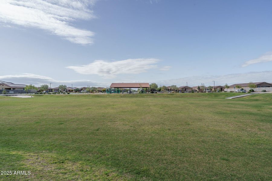 M) COMMUNITY M) COMMUNITY