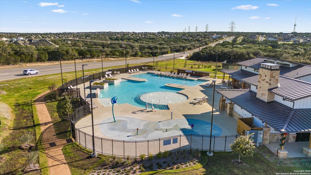 Community amenities in Brookstone Creek, San Antonio (Image 32).