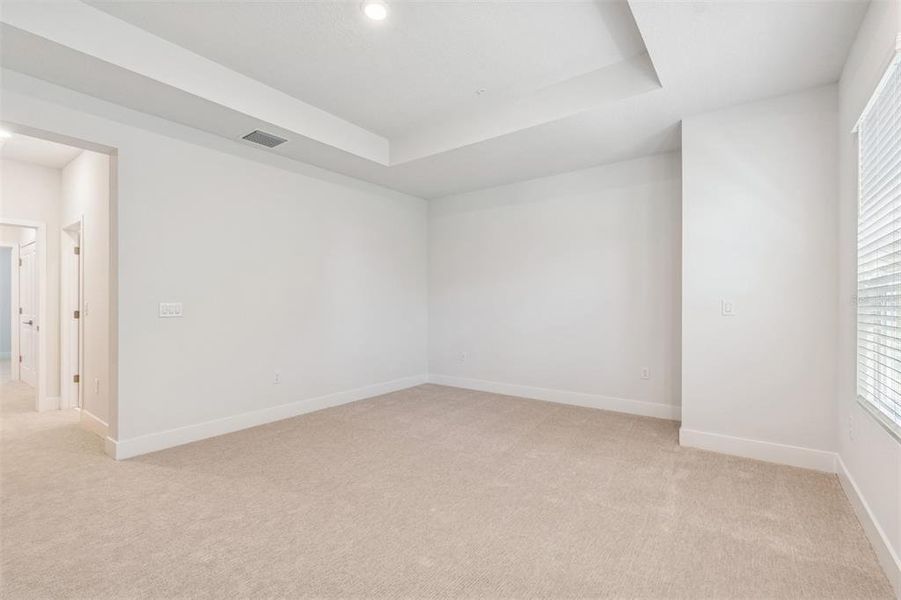 Spacious, unfurnished interior of a new home in Apex at Seminole Heights, Tampa (Image 19).