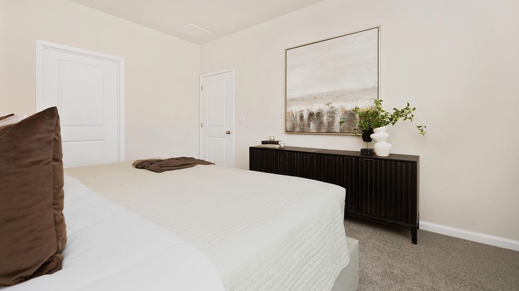 Furnished interior view inside a new home in Valleywood Farms, Waynesville (Image 14).