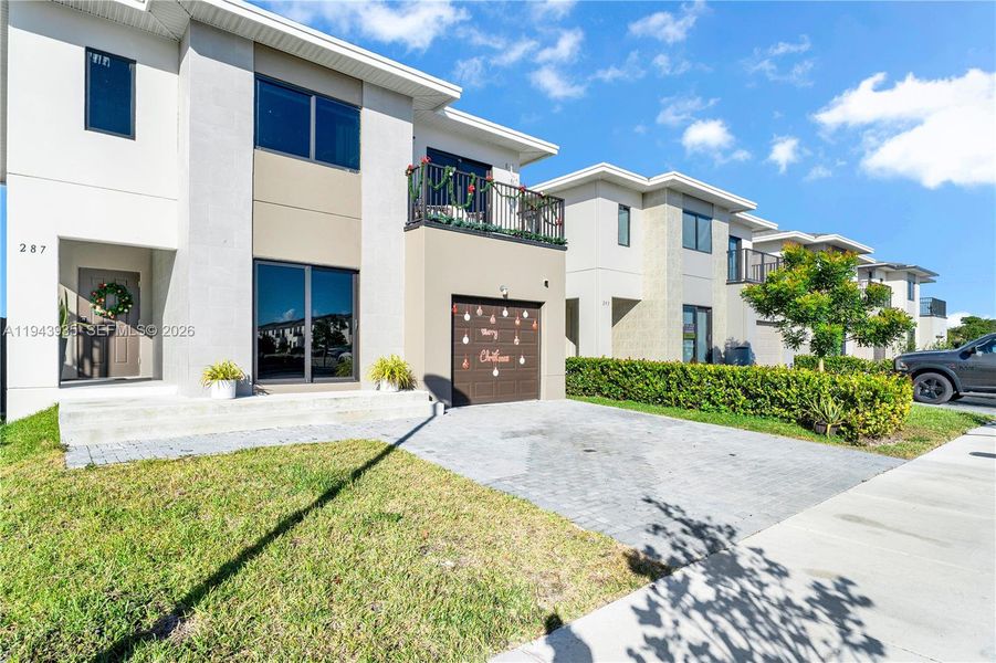 Image 36 of a home in .