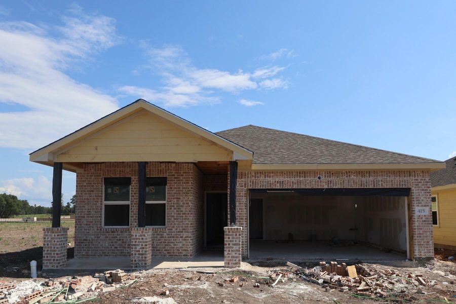 One story home with 3 bedrooms, 2 baths, and 2 car garage. One story home with 3 bedrooms, 2 baths, and 2 car garage.