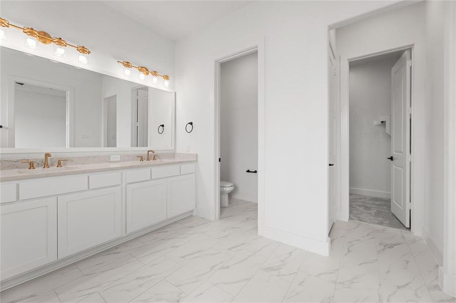 Furnished interior view inside a new home in King Crossing Estates, Van Alstyne (Image 15).