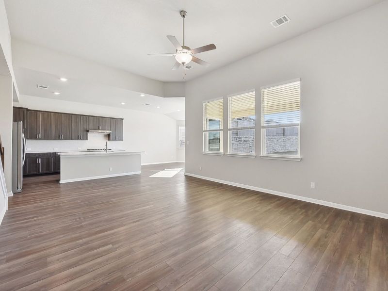 Spacious, unfurnished interior of a new home in Big Sky Ranch - Executive Collection, Dripping Springs (Image 11).