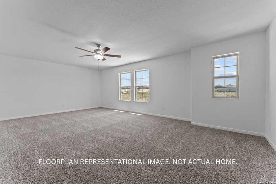 Spacious, unfurnished interior of a new home in Mesquite Ridge, San Antonio (Image 19).