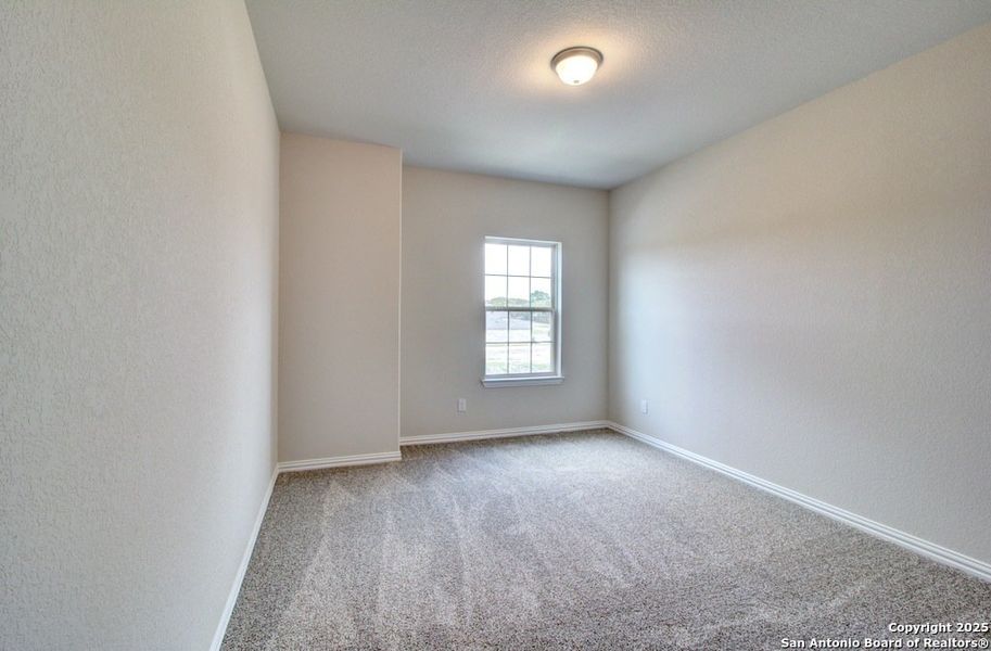 Spacious, unfurnished interior of a new home in Clear Creek, New Braunfels (Image 24).