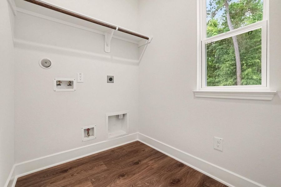 Spacious, unfurnished interior of a new home in Encino Estates, Dayton (Image 30).