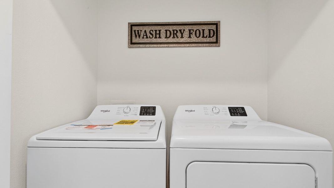 Representative interior finishes for a home built from the Bradford by D.R. Horton in Liberty Cove, Yulee (Image 20).