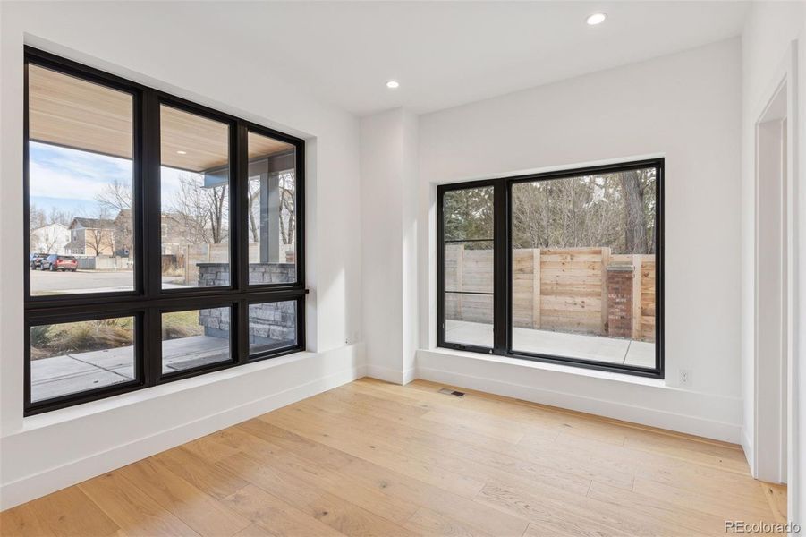 Spacious, unfurnished interior of a new home in , Boulder (Image 24).