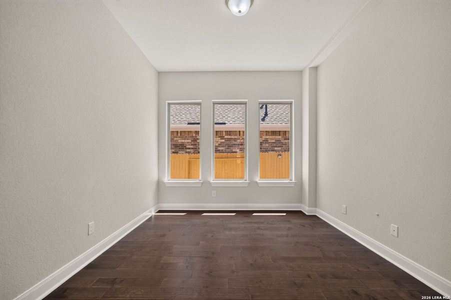 Spacious, unfurnished interior of a new home in Stillwater Ranch, San Antonio (Image 29).