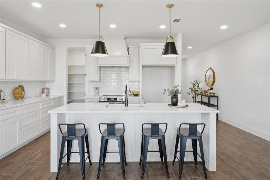 Furnished interior view inside a new home in , Tolar (Image 31).
