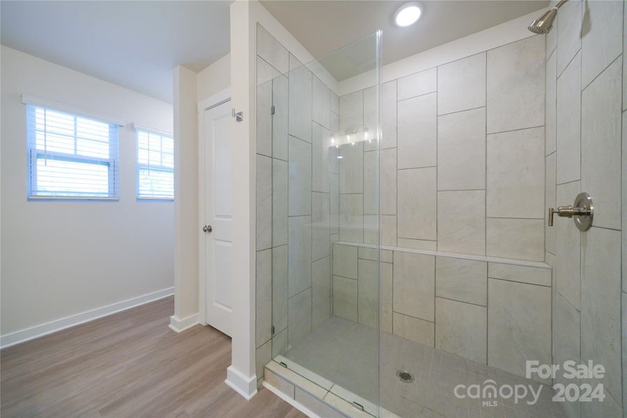 Ceramic Tile Shower w/ Ceramic Tile mudpan.