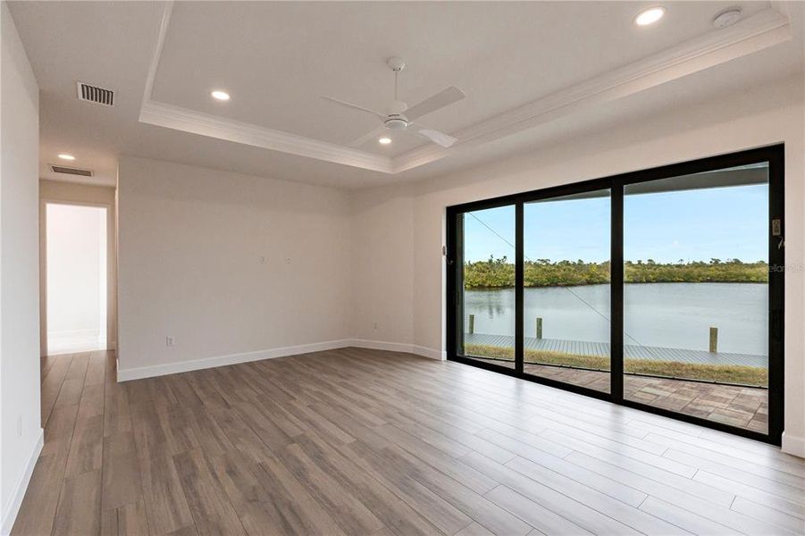 Spacious, unfurnished interior of a new home in , Port Charlotte (Image 40).