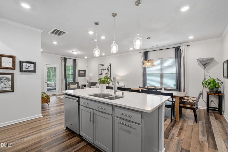 56-web-or-mls-4004-mount-moran-rd