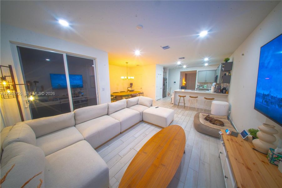 Furnished interior view inside a new home in , Pembroke Pines (Image 17).